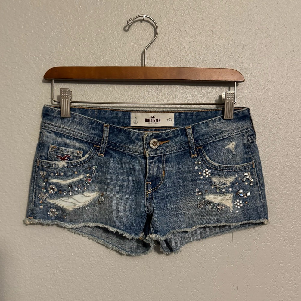 RARE 2010 Y2K Hollister shorts all gems intact!!!